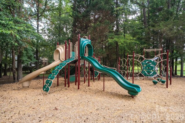 6813 Neuhoff Lane, Charlotte, NC 28269