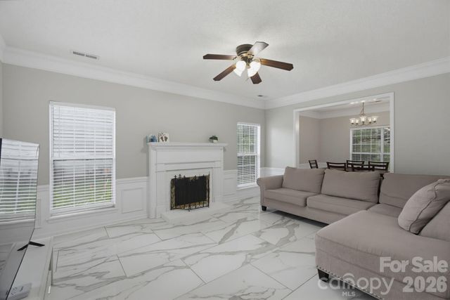 6813 Neuhoff Lane, Charlotte, NC 28269