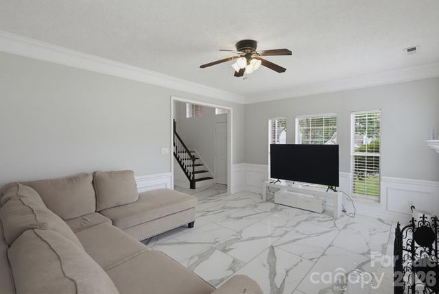 6813 Neuhoff Lane, Charlotte, NC 28269