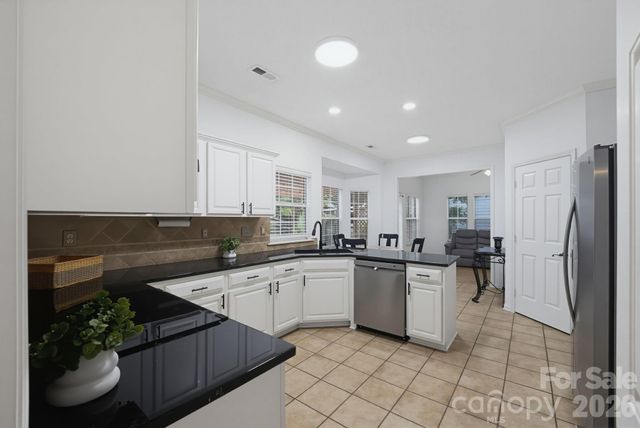 6813 Neuhoff Lane, Charlotte, NC 28269