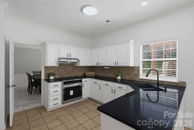 6813 Neuhoff Lane, Charlotte, NC 28269
