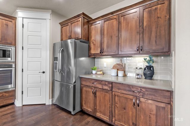 1035 N Seneca Springs Way, Star, ID 83669