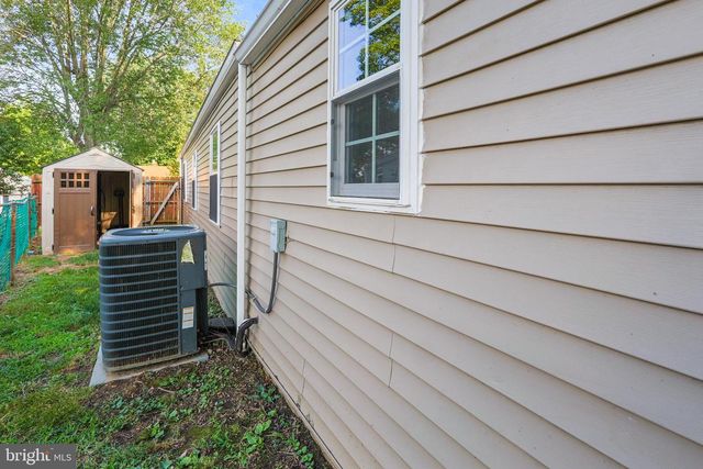58 FLORENCE AVE, Aston, PA 19014