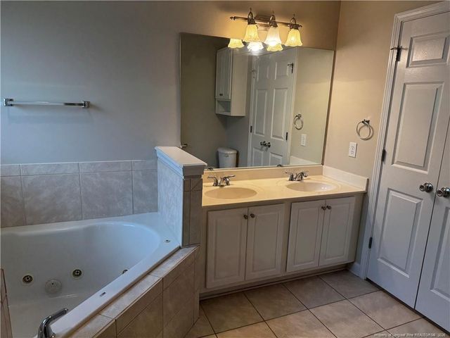 1811 Balmoral Drive 203, Fayetteville, NC 28304