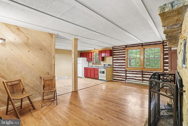 165 SCHOOLHOUSE HILL RD, Fayetteville, PA 17222
