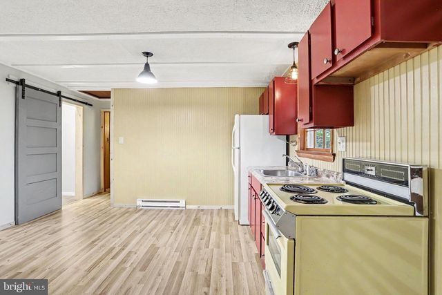 165 SCHOOLHOUSE HILL RD, Fayetteville, PA 17222