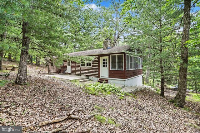 165 SCHOOLHOUSE HILL RD, Fayetteville, PA 17222