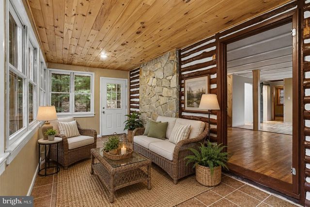 165 SCHOOLHOUSE HILL RD, Fayetteville, PA 17222