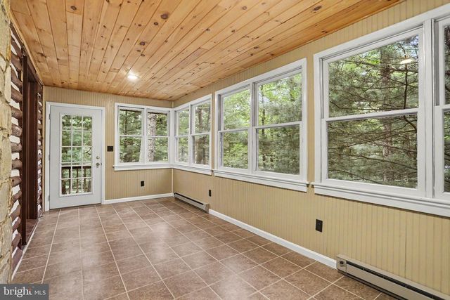 165 SCHOOLHOUSE HILL RD, Fayetteville, PA 17222