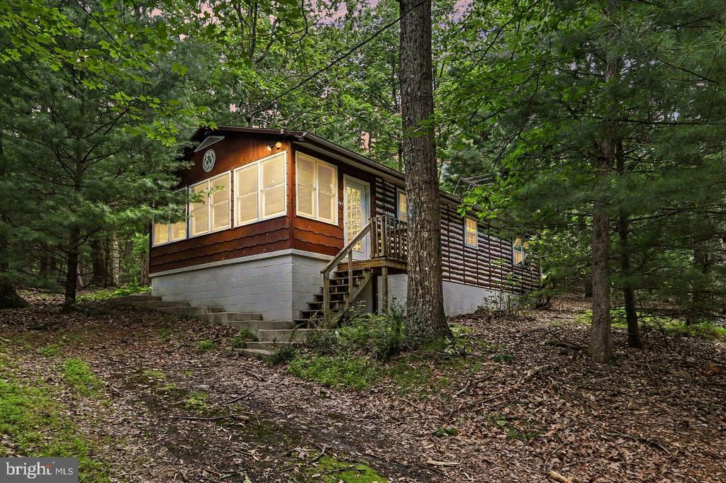 165 SCHOOLHOUSE HILL RD, Fayetteville, PA 17222