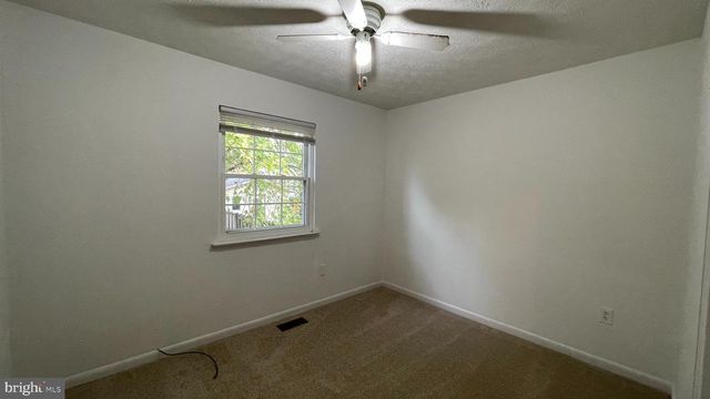 5287 SUDBERRY LN, Woodbridge, VA 22193