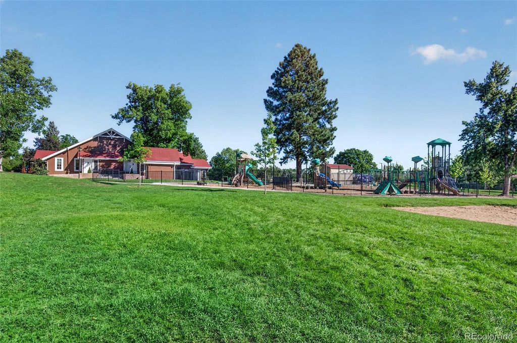 Image 36 of property listing at 10482 W Dakan Mountain, Littleton, CO 80127