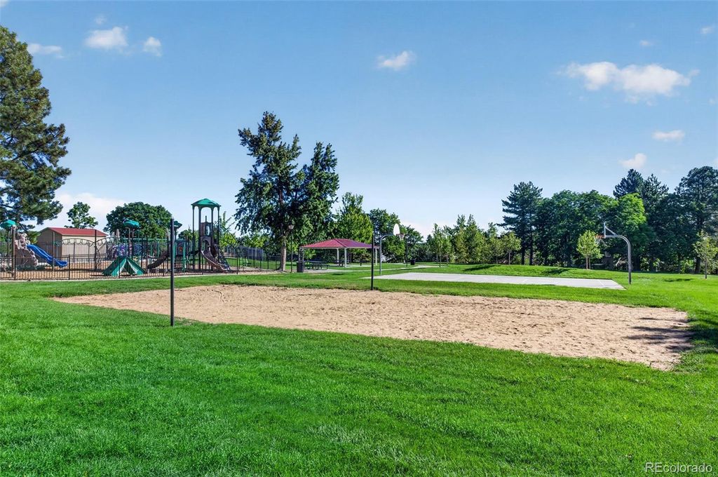 Image 37 of property listing at 10482 W Dakan Mountain, Littleton, CO 80127