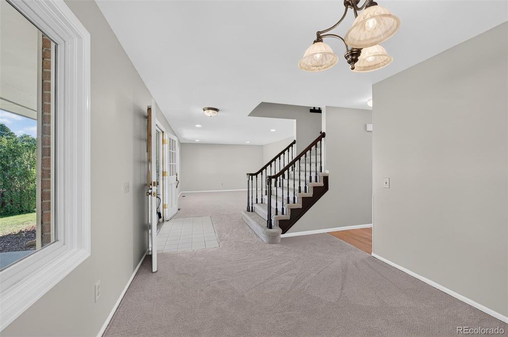 Image 9 of property listing at 10482 W Dakan Mountain, Littleton, CO 80127