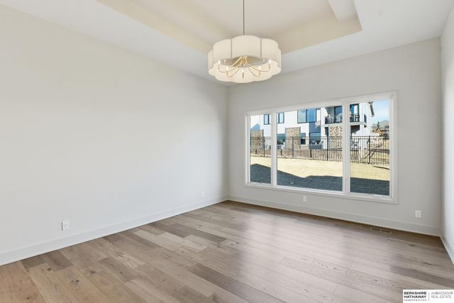 21740 G Street, Omaha, NE 68022