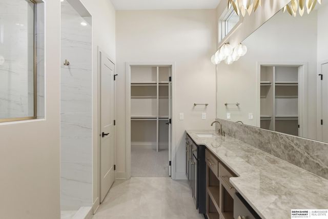 21740 G Street, Omaha, NE 68022