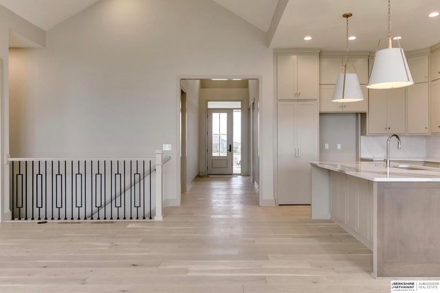 21740 G Street, Omaha, NE 68022