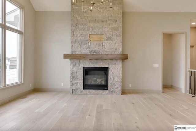 21740 G Street, Omaha, NE 68022