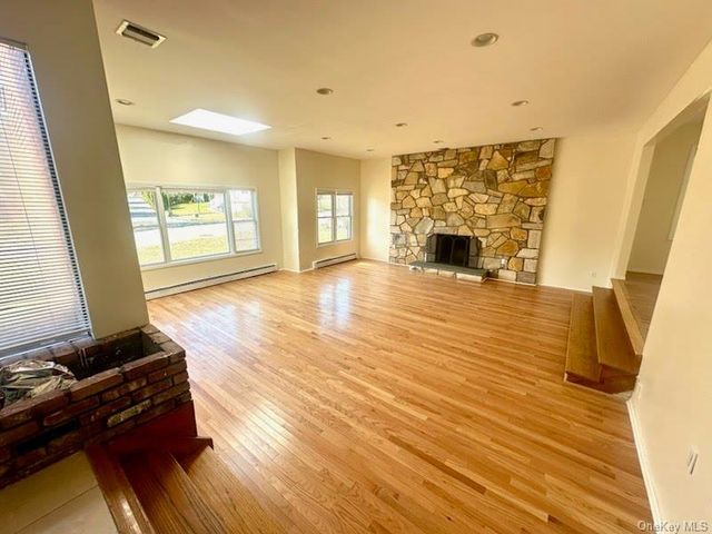 106 Woods Drive, Roslyn, NY 11576