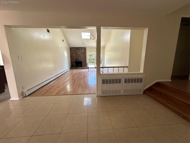 106 Woods Drive, Roslyn, NY 11576