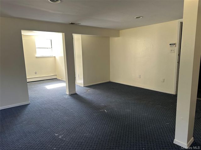 106 Woods Drive, Roslyn, NY 11576