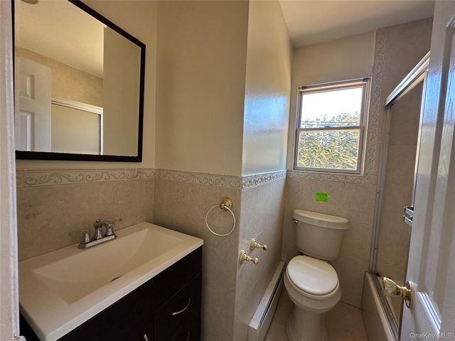 106 Woods Drive, Roslyn, NY 11576