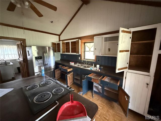 10288 Jackal Road, Potosi, MO 63664