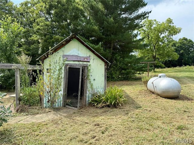 10288 Jackal Road, Potosi, MO 63664