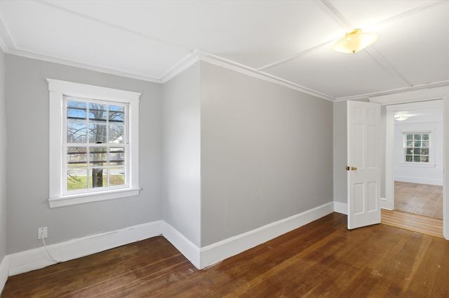 1067 Main St, Haverhill, MA 01830