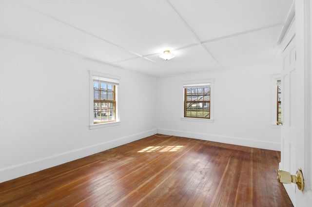 1067 Main St, Haverhill, MA 01830