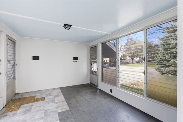 1067 Main St, Haverhill, MA 01830