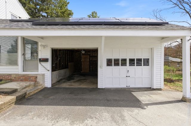 1067 Main St, Haverhill, MA 01830