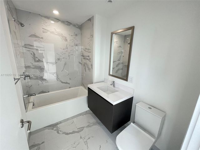 851 NE 1st Ave 3103, Miami, FL 33132