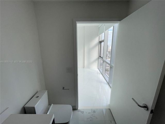 851 NE 1st Ave 3103, Miami, FL 33132