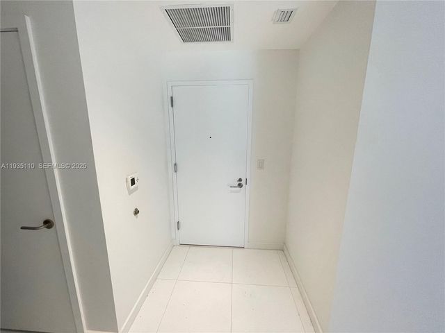 851 NE 1st Ave 3103, Miami, FL 33132