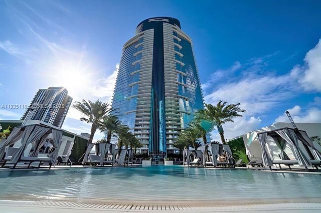 851 NE 1st Ave 3103, Miami, FL 33132