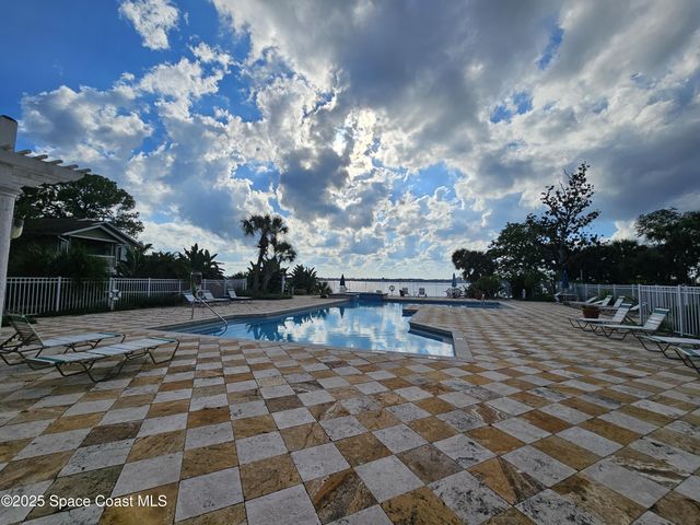 225 S Tropical Trail 201, Merritt Island, FL 32952