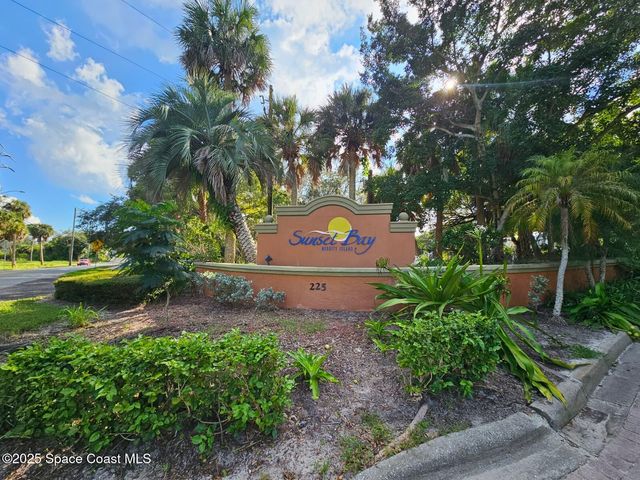 225 S Tropical Trail 201, Merritt Island, FL 32952