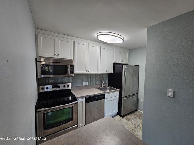 225 S Tropical Trail 201, Merritt Island, FL 32952