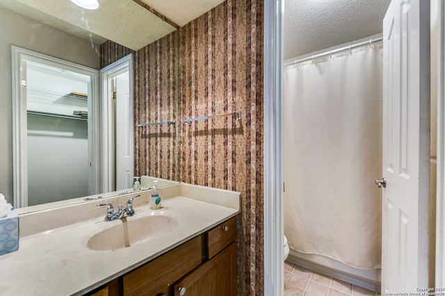 13018 Heimer Rd Apt 210, San Antonio, TX 78216