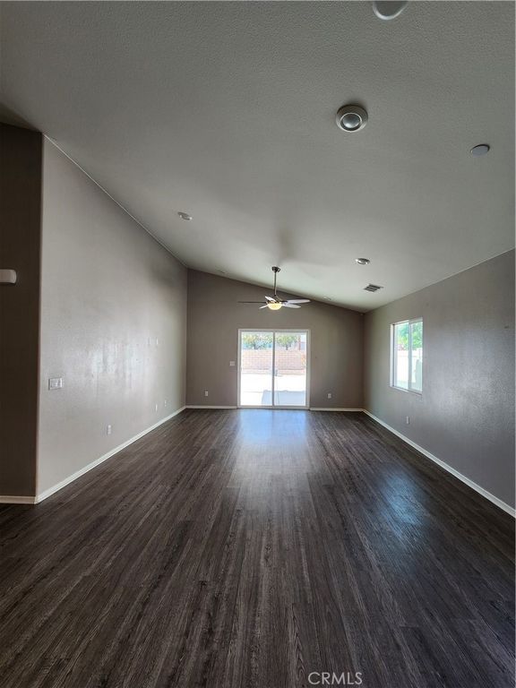 Image 8 of property listing at 1223 Pardee, San Jacinto, CA 92582