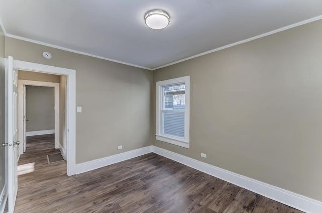 204 S 16th Avenue, Maywood, IL 60153