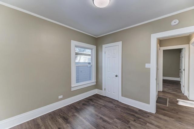 204 S 16th Avenue, Maywood, IL 60153