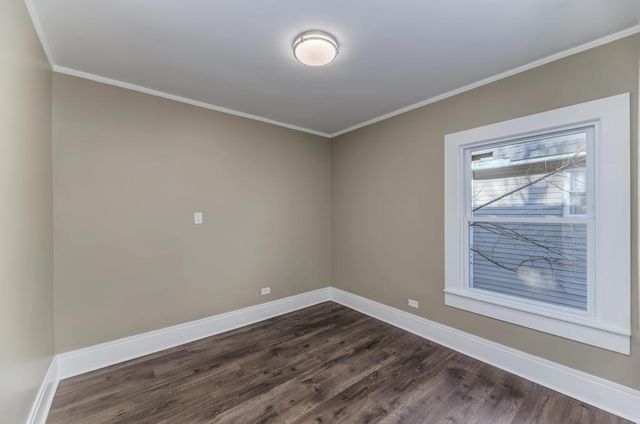 204 S 16th Avenue, Maywood, IL 60153