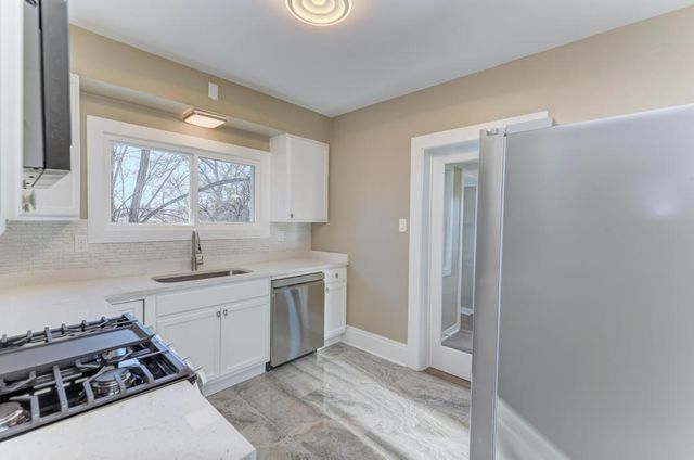 204 S 16th Avenue, Maywood, IL 60153