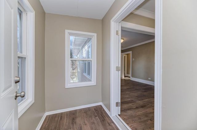 204 S 16th Avenue, Maywood, IL 60153