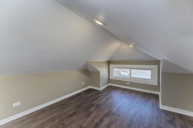 204 S 16th Avenue, Maywood, IL 60153