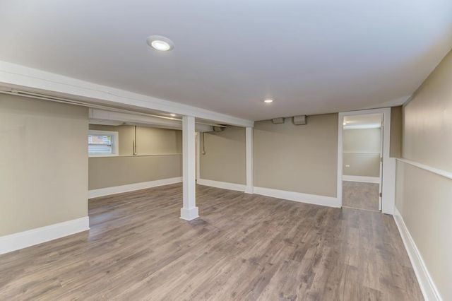 204 S 16th Avenue, Maywood, IL 60153