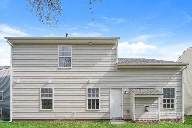 524 Lightspun Lane, Charlotte, NC 28216