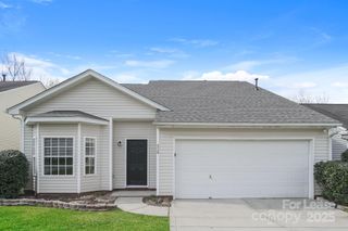 524 Lightspun Lane, Charlotte, NC 28216